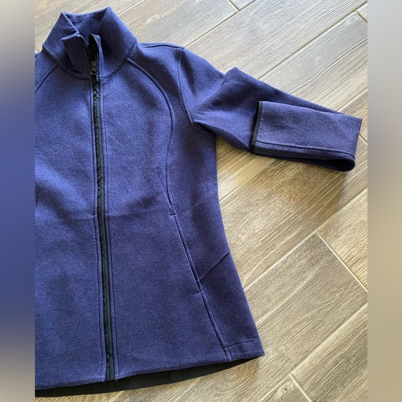EUC • Lululemon Insculpt Jacket - Picture 14 of 15